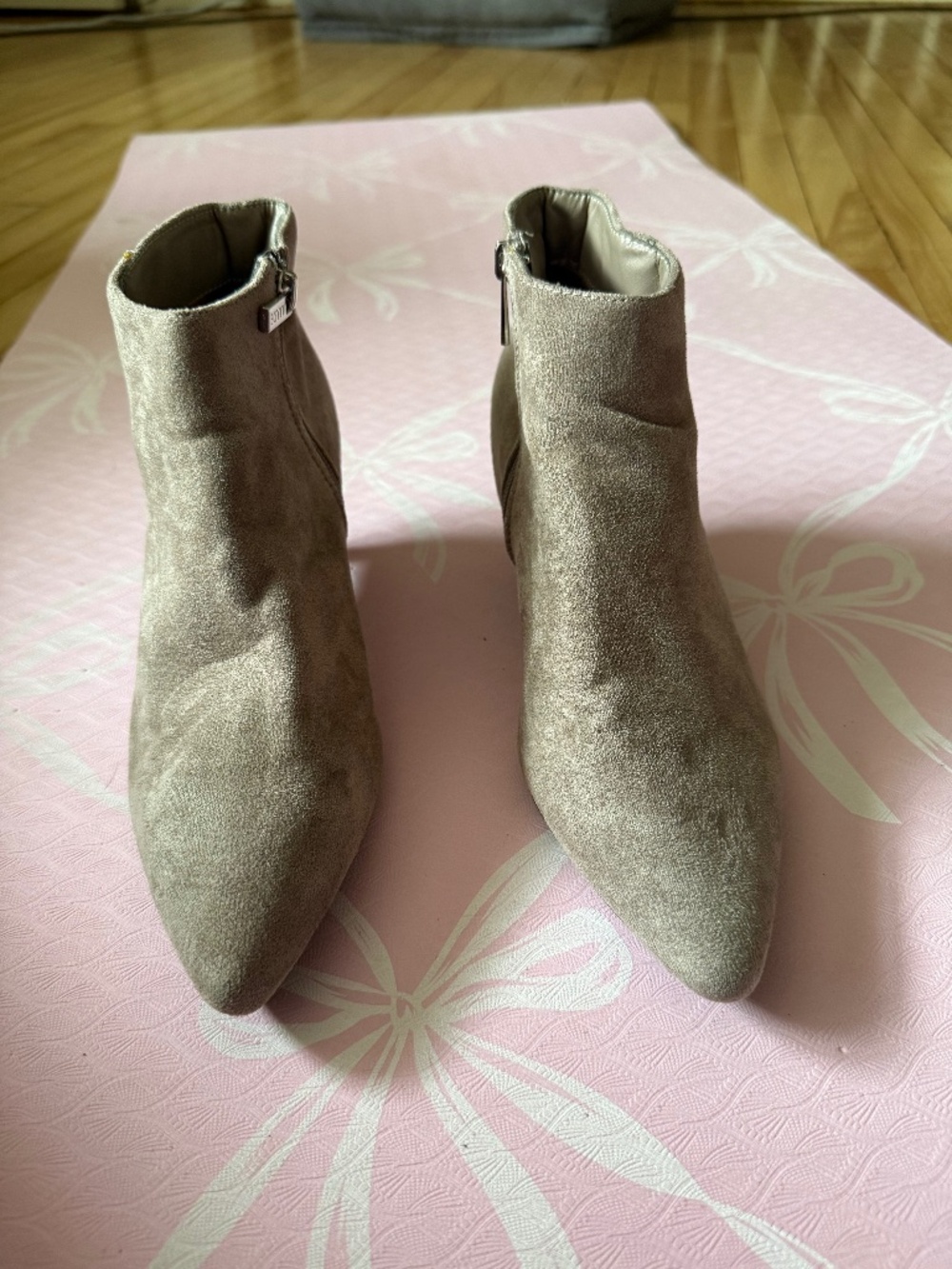 Women’s shoes